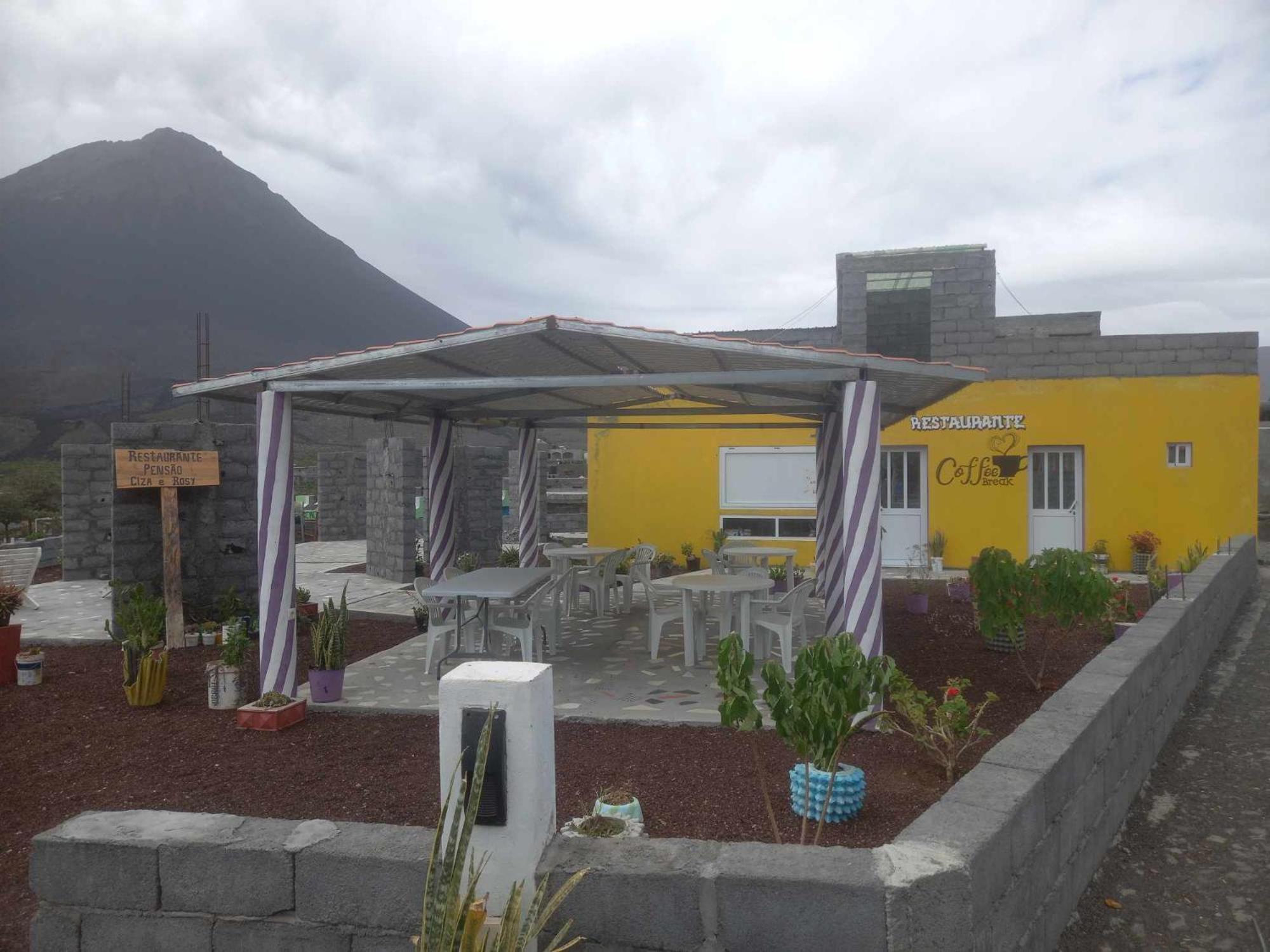 Ciza E Rose Bed & Breakfast Portela Ngoại thất bức ảnh